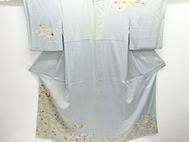 JAPANESE KIMONO / ANTIQUE KIMONO / SILK / EMBROIDERY / CLOUDS & FLORAL PLANTS / SINGLE CREST